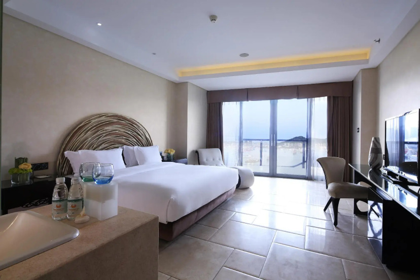 Phoenix Island Resort Sanya