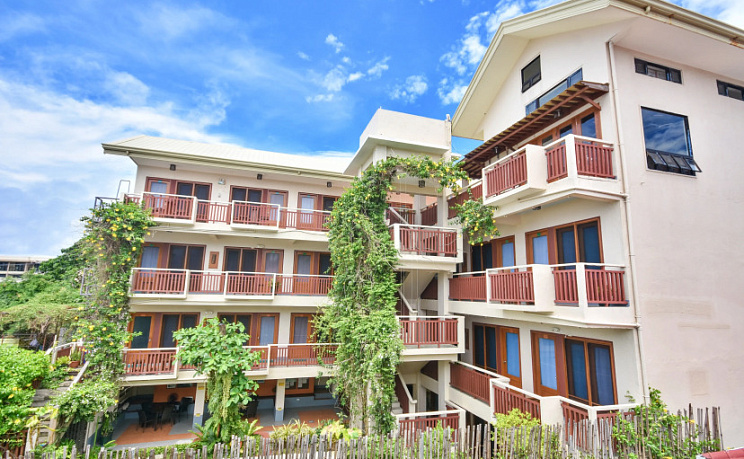 Agos Boracay Rooms + Beds 0