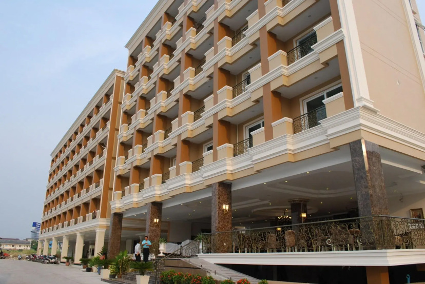 Lk Grand Living Place 0