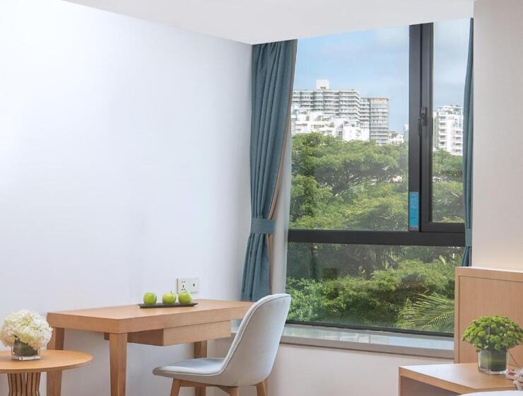 South China Hotel 13