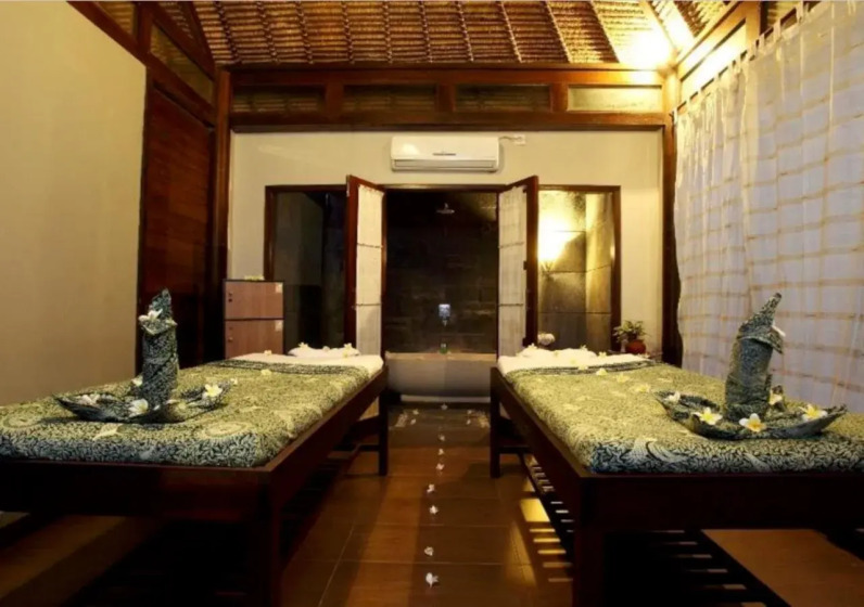 Puri Saron Seminyak 18