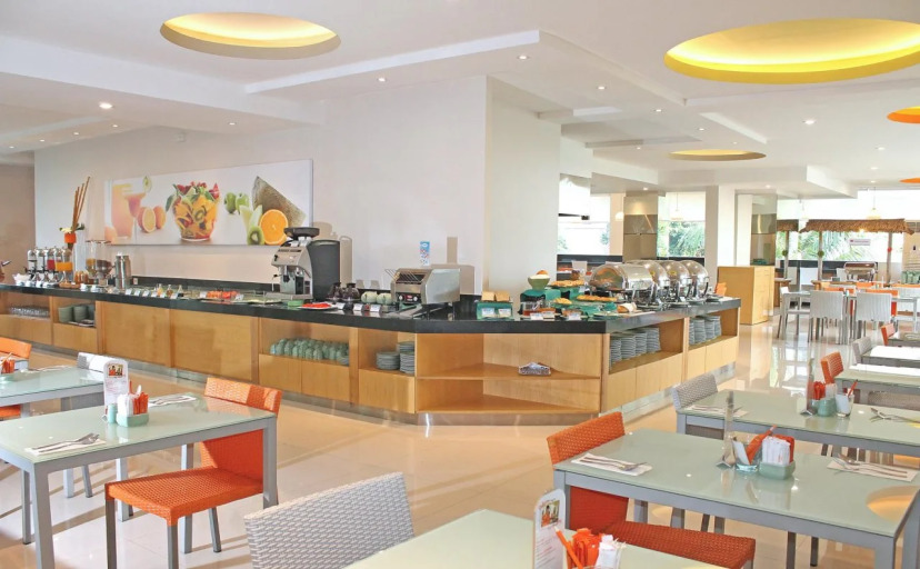HARRIS Hotel & Residence Riverview Kuta Bali 20