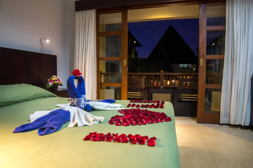 Fourteen Roses Beach Hotel 16