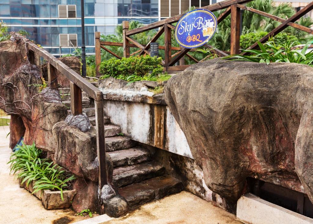 Ocean Hotel Guangzhou-TaoJin Metro Station 32