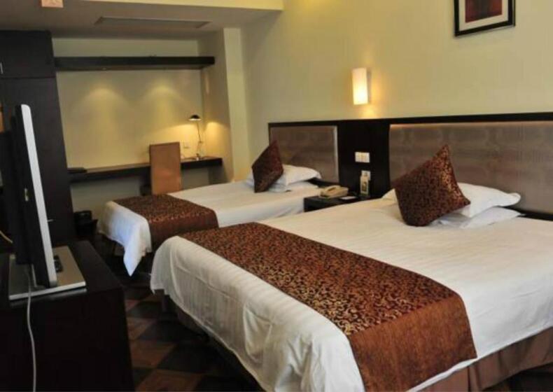 Elegance Bund Hotel 5