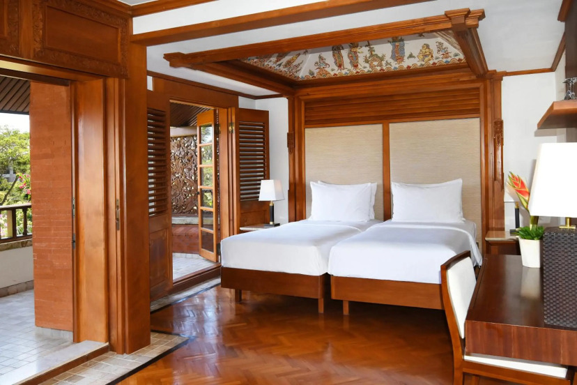 Nusa Dua Beach Hotel and Spa  11