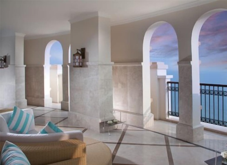 Crowne Plaza Resort Sanya Bay 10