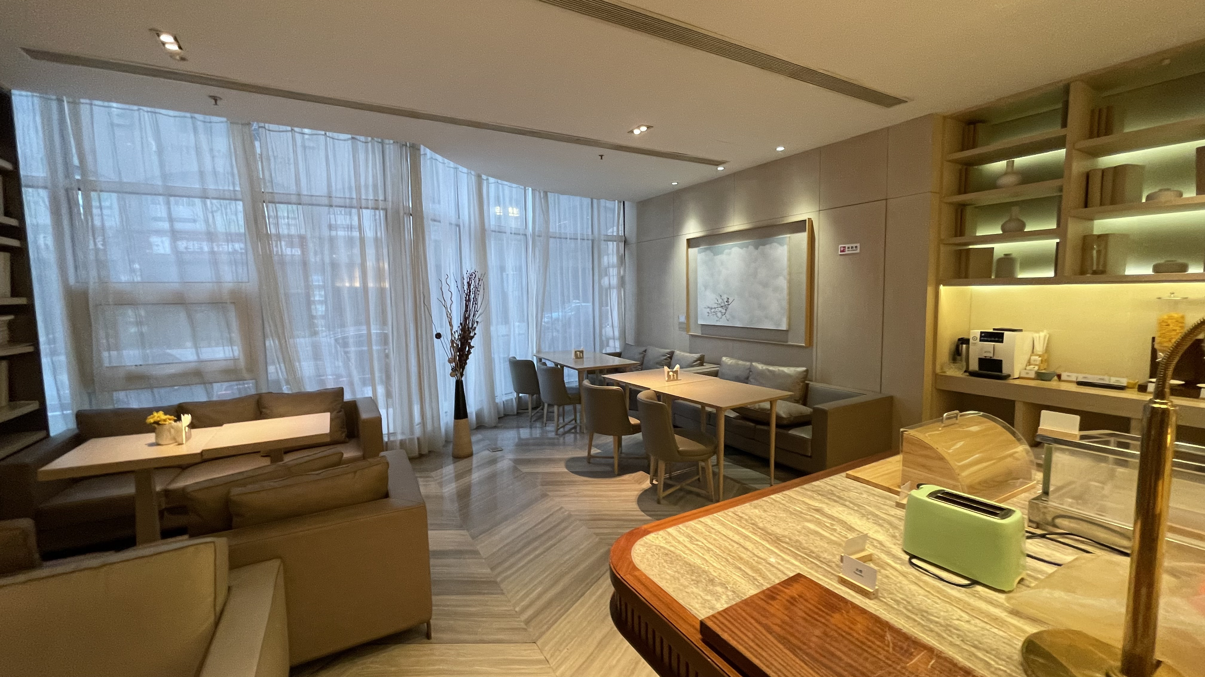 Mercure Dalian City Center 8