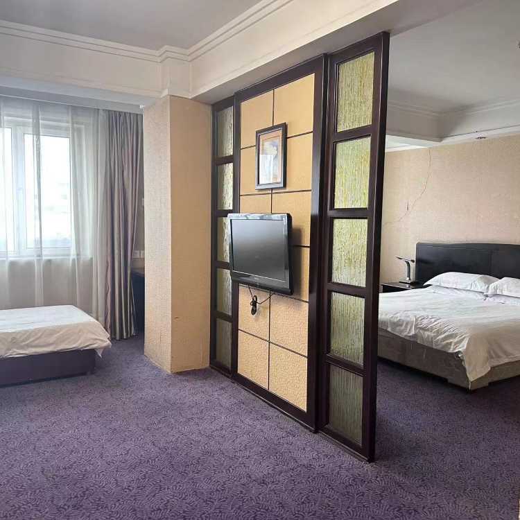 Longmen Building Hotel 15