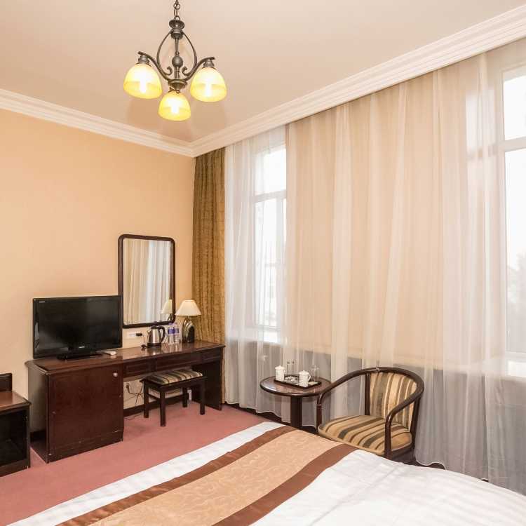 Longmen Building Hotel 39