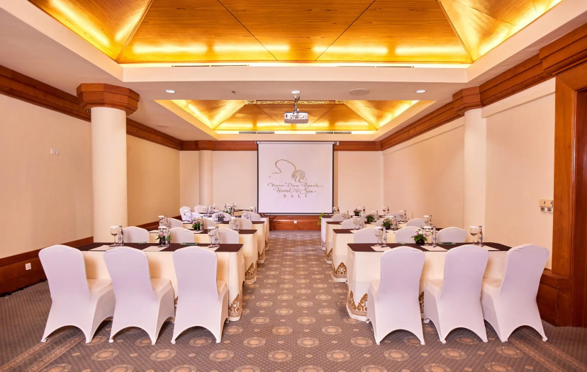 Nusa Dua Beach Hotel and Spa  22