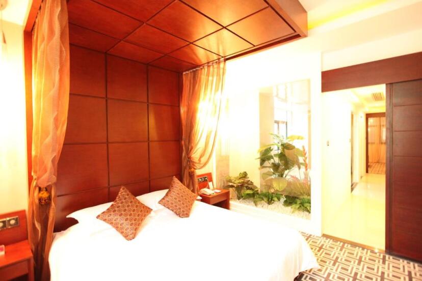 Elegance Bund Hotel 6