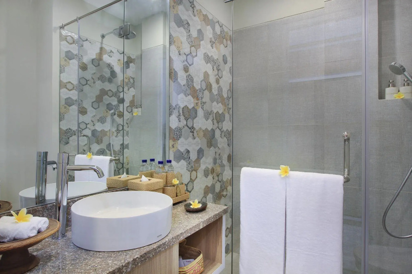 Tapa Tepi Kali Canggu by Pramana 9