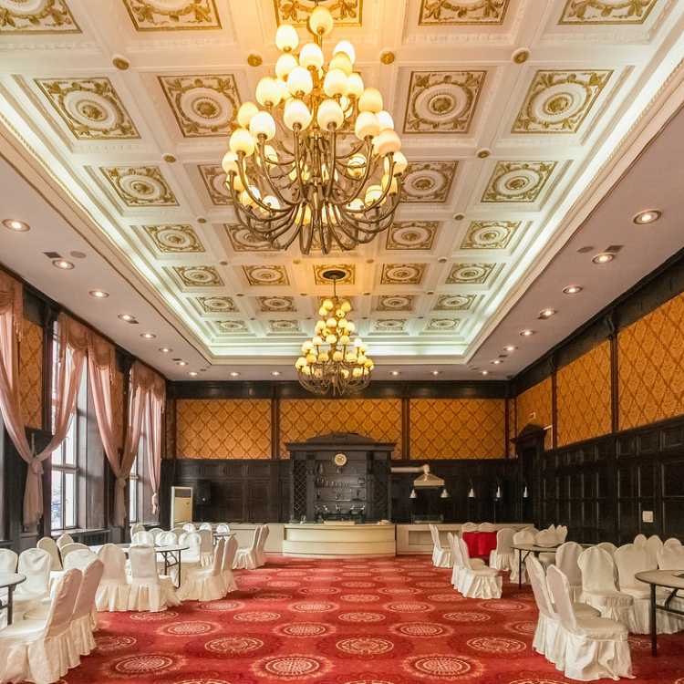 Longmen Building Hotel 7