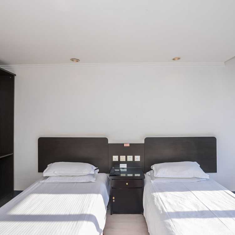 Longmen Building Hotel 36