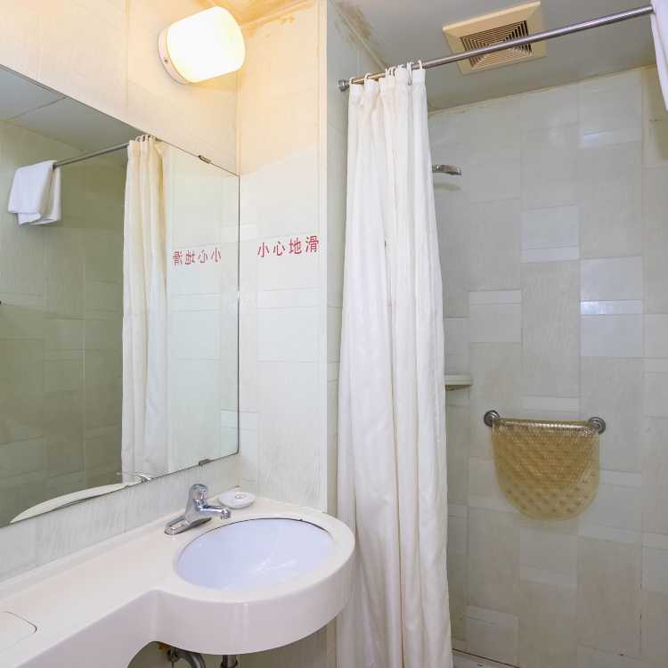 Longmen Building Hotel 38