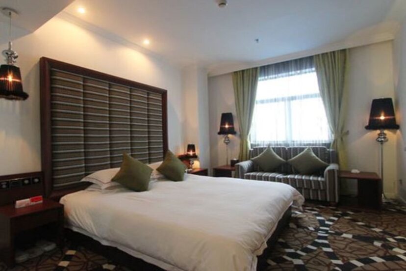 Elegance Bund Hotel 2