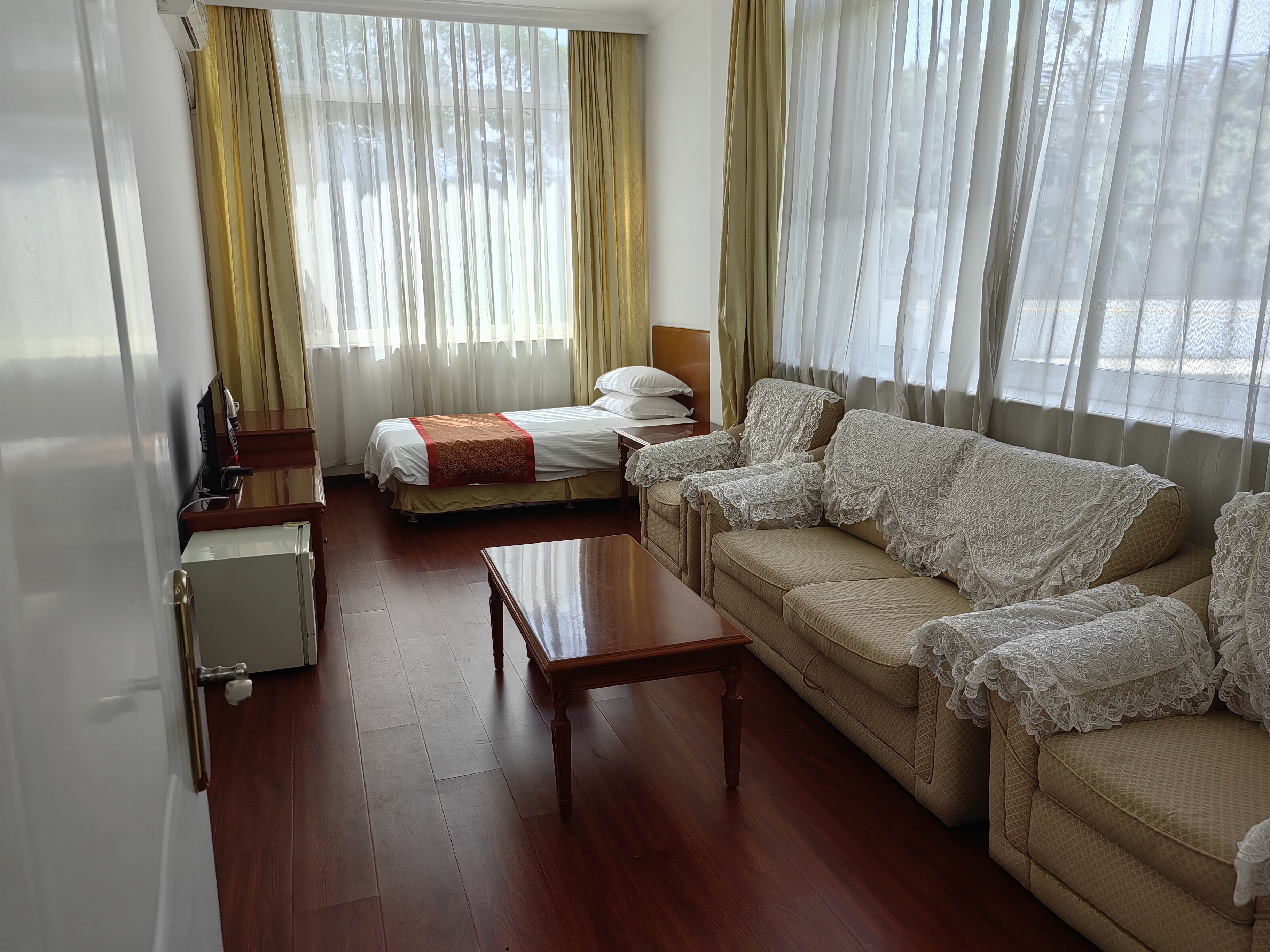 Friendship Hotel (Дружба) 17