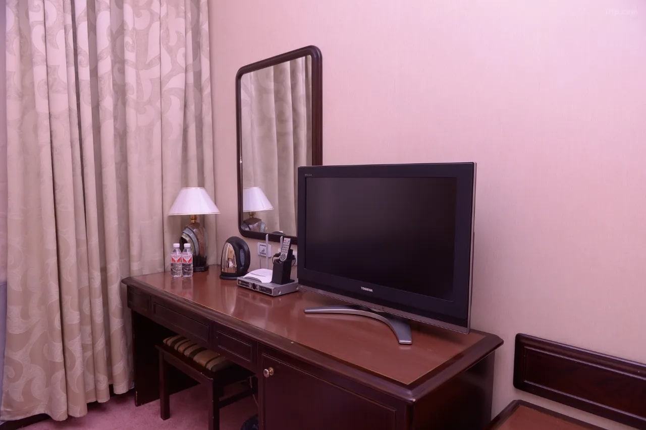 Longmen Grand Hotel 11