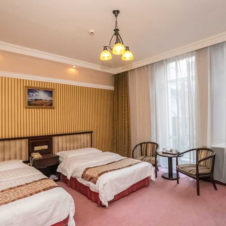 Longmen Building Hotel 34