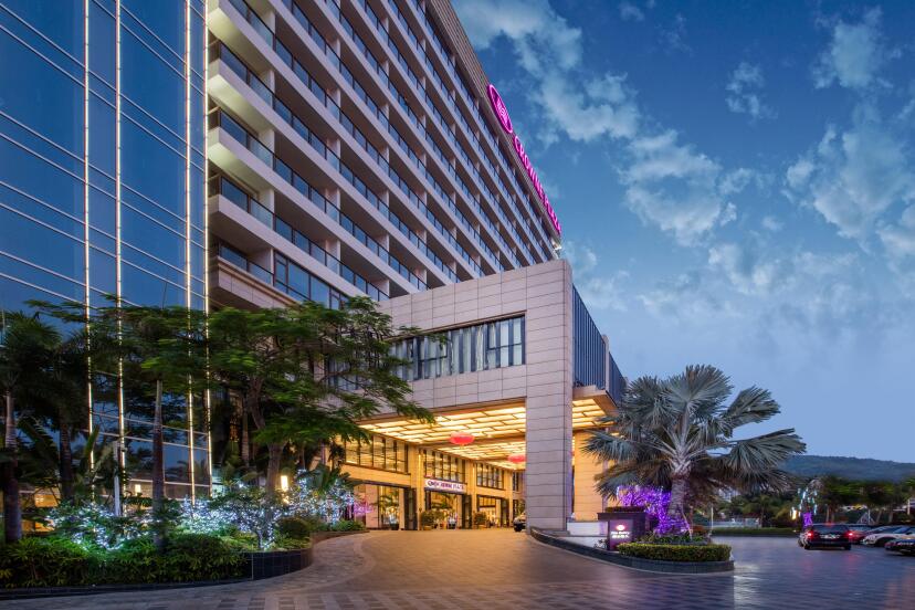 Crowne Plaza Sanya City Center 0
