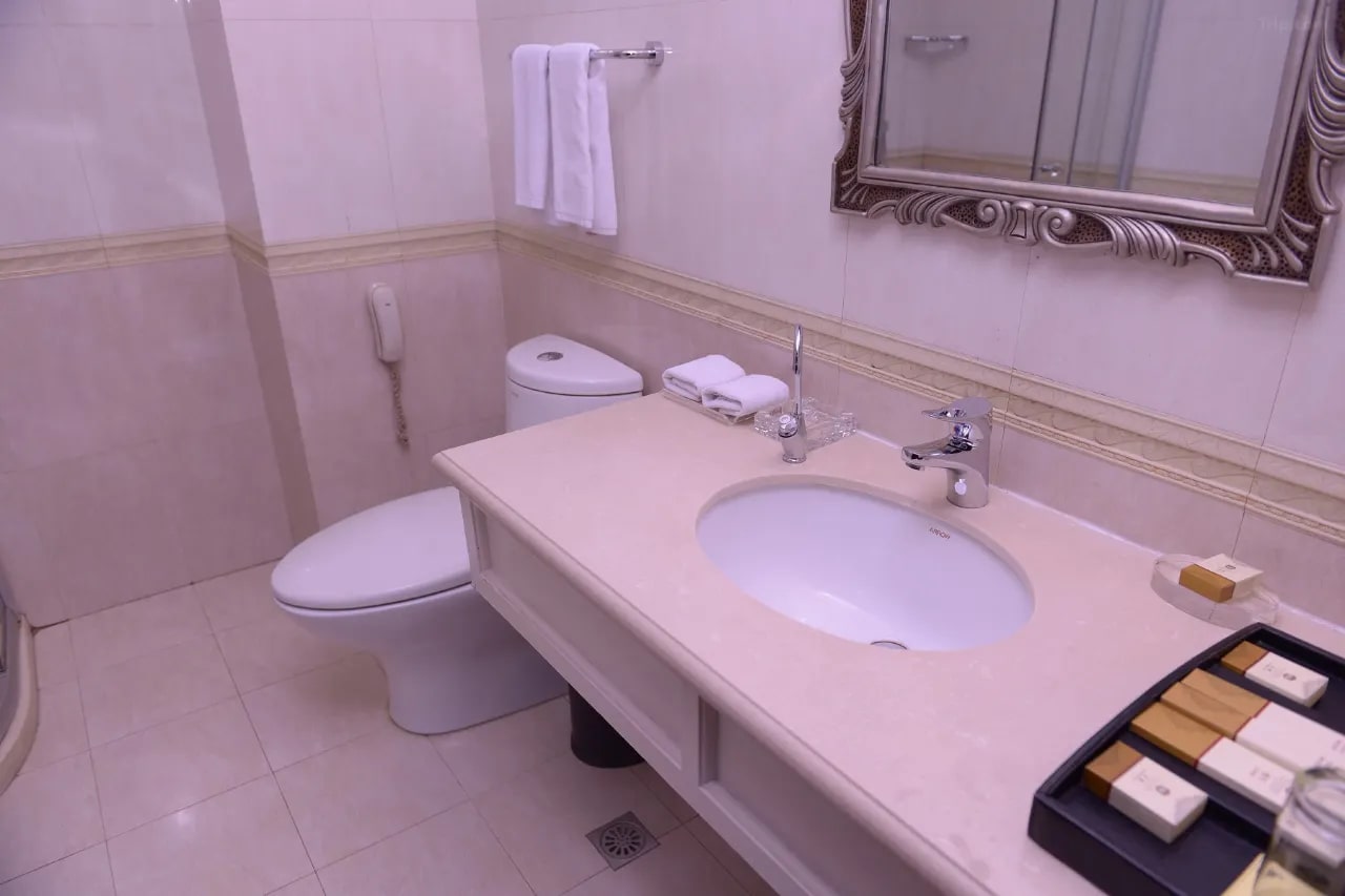 Longmen Grand Hotel 7