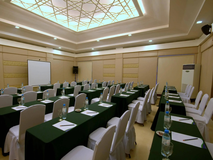 Henann Lagoon Resort 14