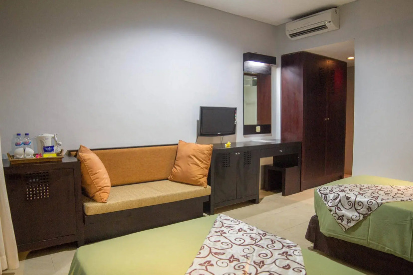 Fourteen Roses Beach Hotel 5