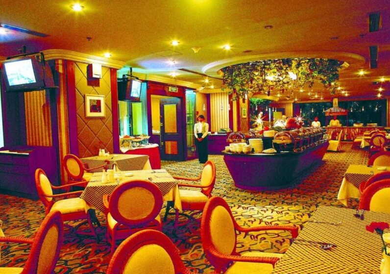 Central Plaza Hotel Dalian 9