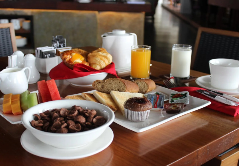 TS Suites Bali Seminyak 4