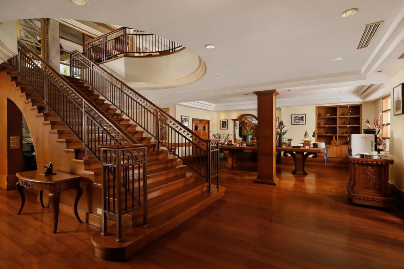 Nusa Dua Beach Hotel and Spa  1