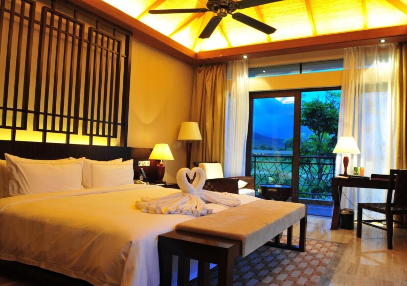 Grand Metropark Resort Sanya(Yalongbay) 4