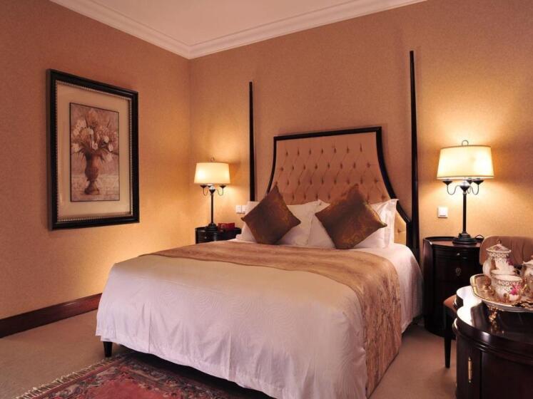 Broadway Mansions Hotel 8