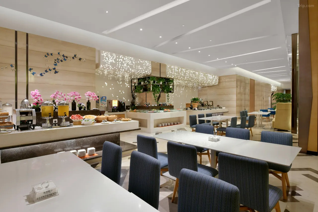 Holiday Inn Express Chengdu Huanhuaxi 7