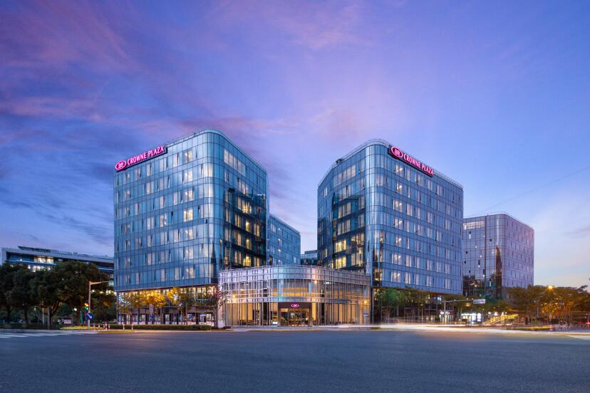 Crowne Plaza Shanghai Hongqiao by IHG 0