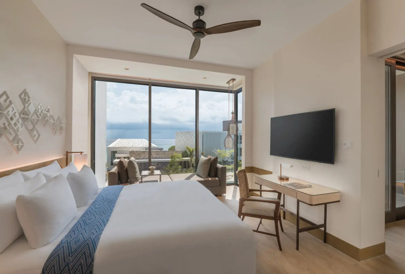 Crimson Resort & Spa Boracay 6