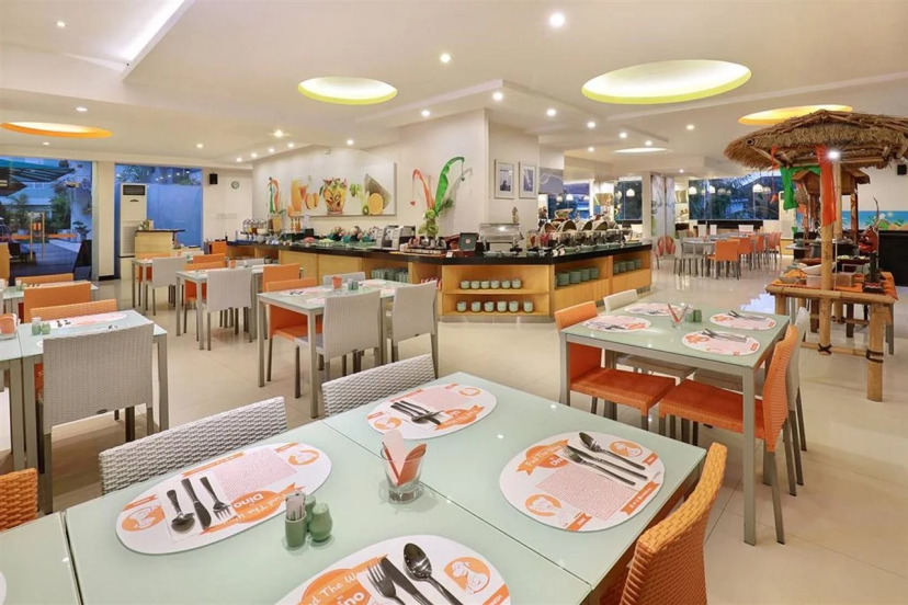 HARRIS Hotel & Residence Riverview Kuta Bali 19