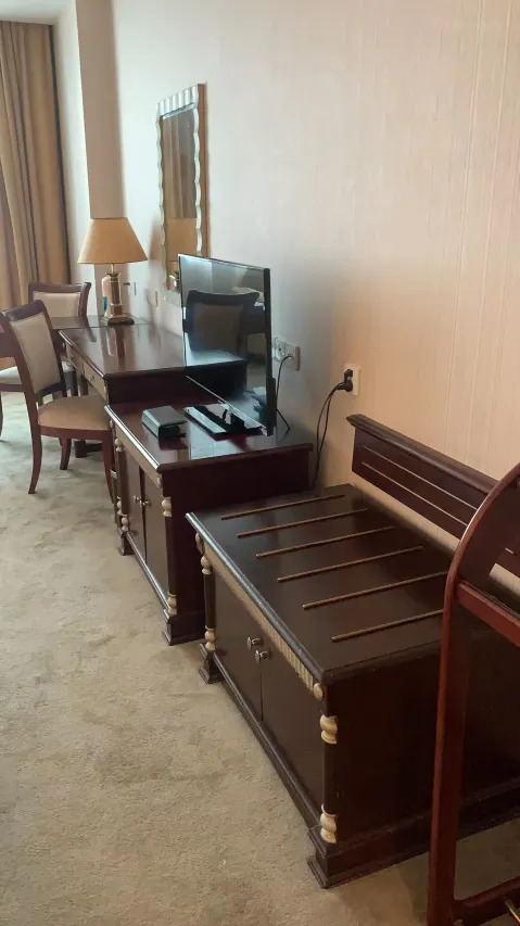 Golden River-view Hotel 5