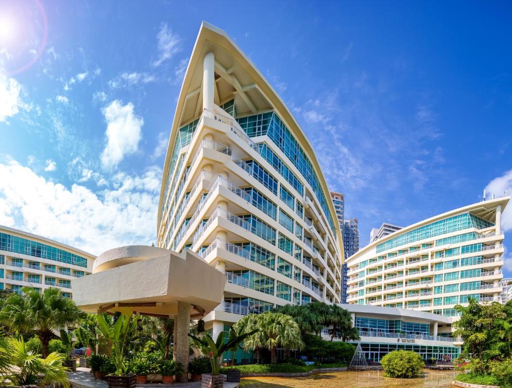 Sunshine Resort Intime Sanya 1