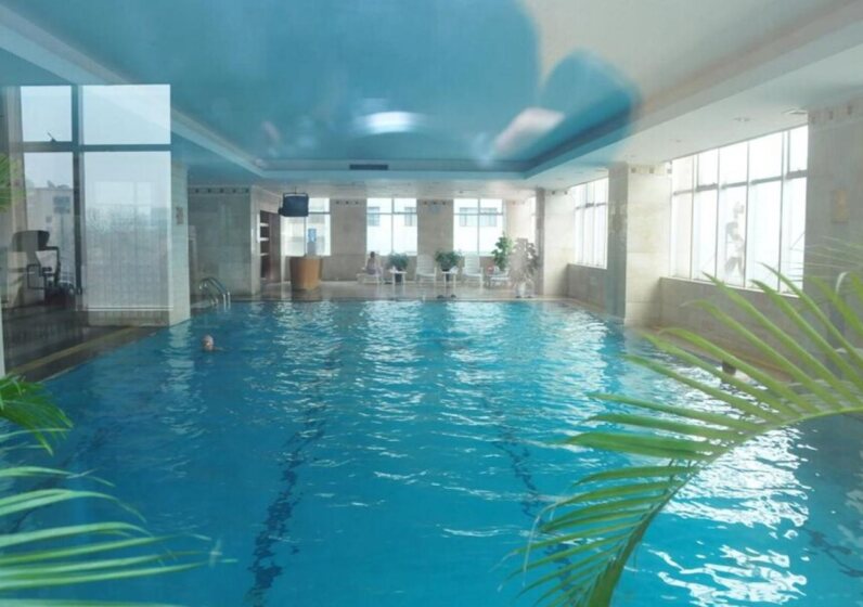 Central Plaza Hotel Dalian 2