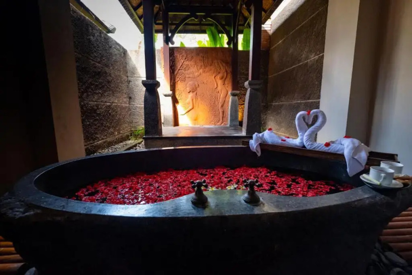 Rama Beach Resort and Villas 32