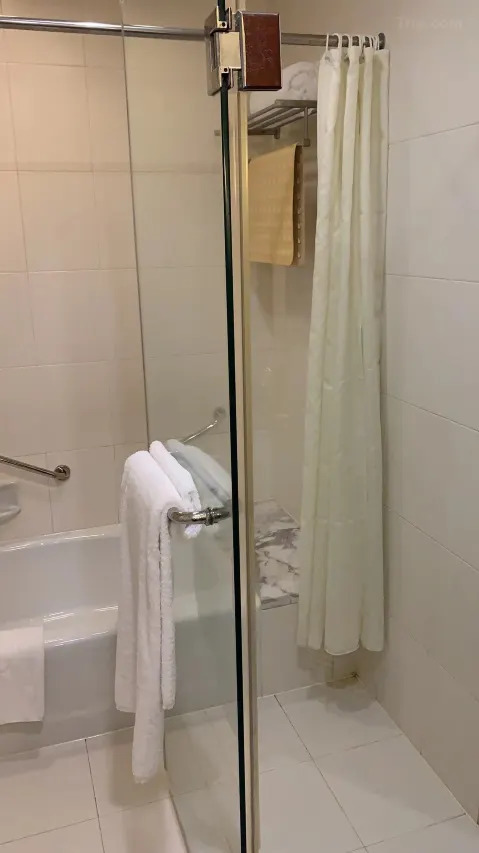 Golden River-view Hotel 6