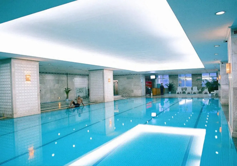 Central Plaza Hotel Dalian 8