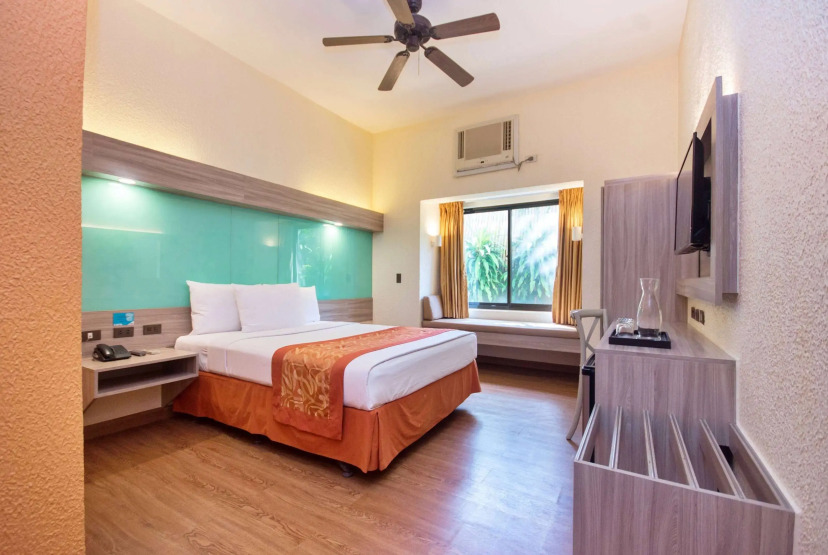 Microtel by Wyndham Boracay 3