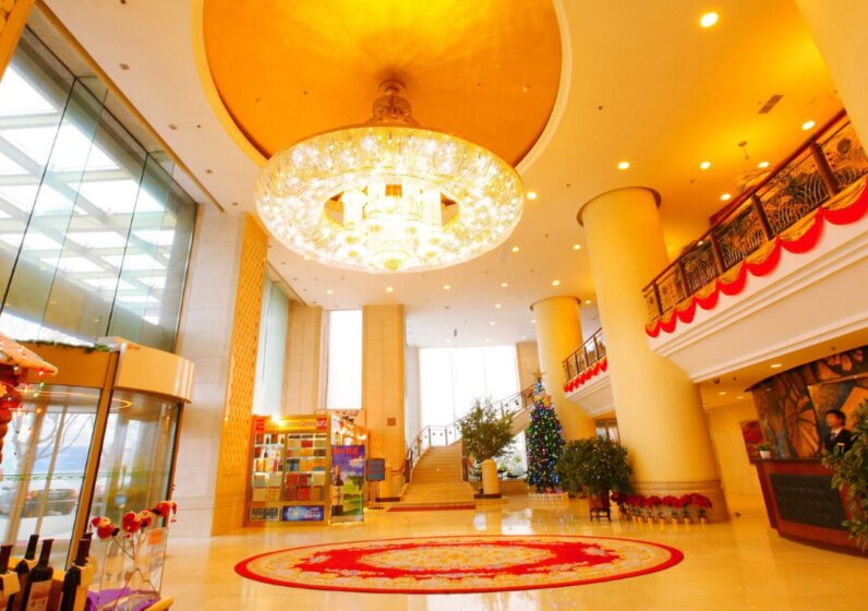 Central Plaza Hotel Dalian 0