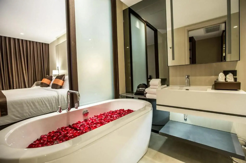 Siamese Hotel Pattaya, BW Signature Collection 9