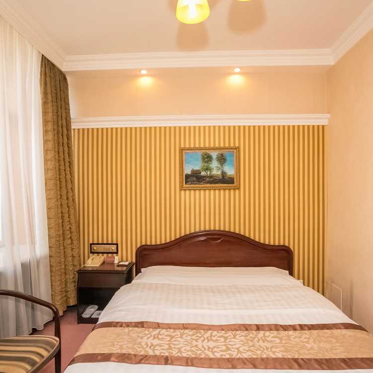 Longmen Building Hotel 27