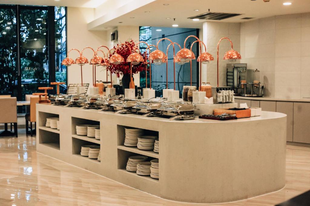 Holiday Inn Express Shanghai Putuo 43