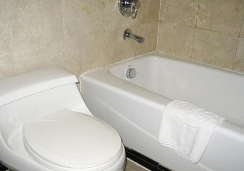 Central Plaza Hotel Dalian 11