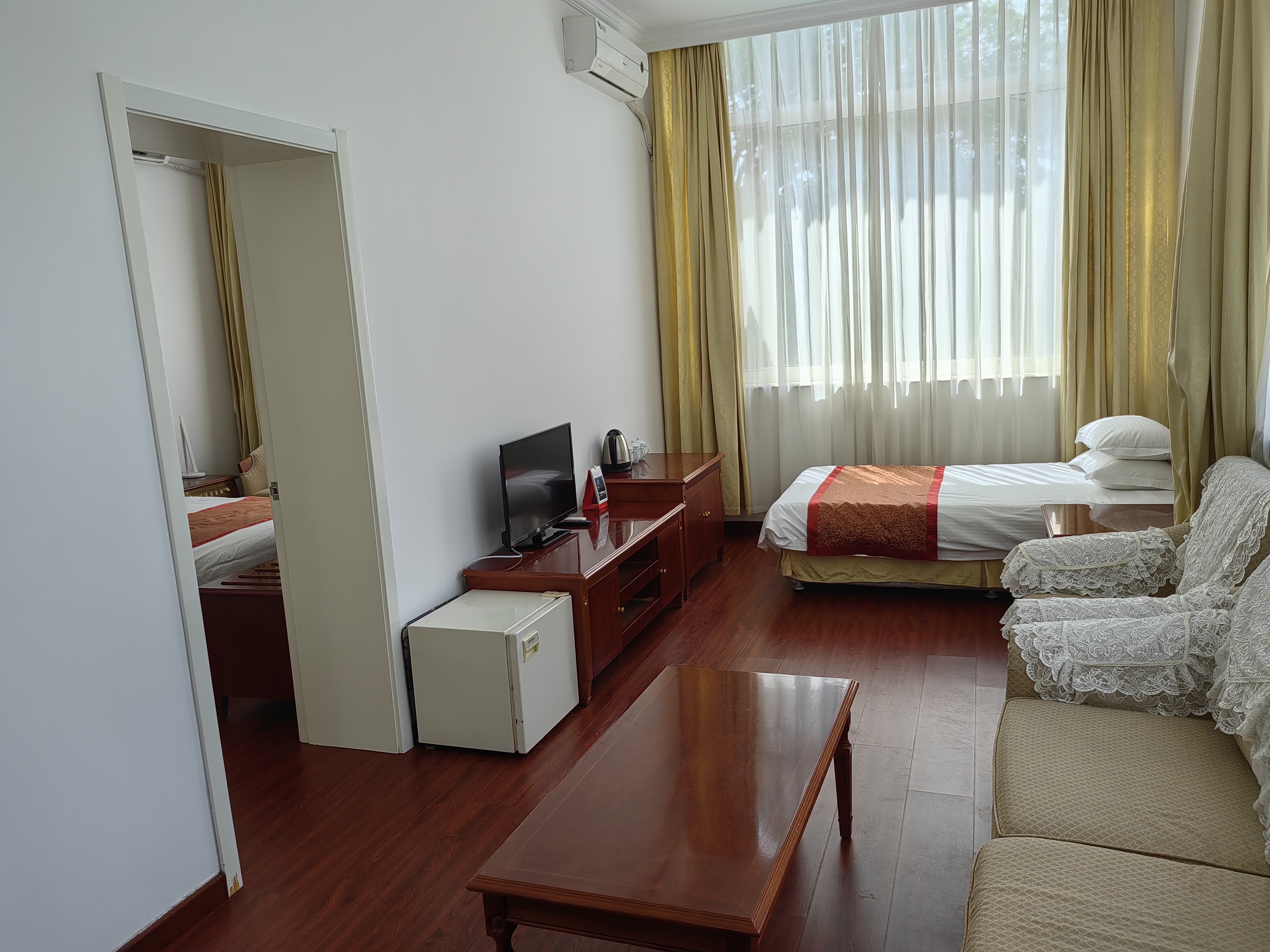 Friendship Hotel (Дружба) 5